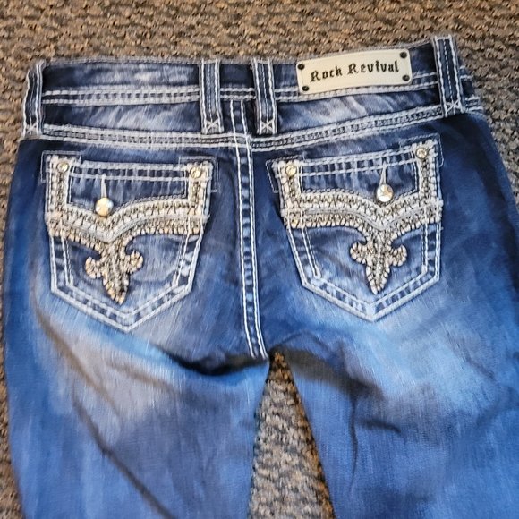 Rock Revival Betty Boot Distressed Jeans Size 27 Rhinestone Pocket Bling - Picture 1 of 11